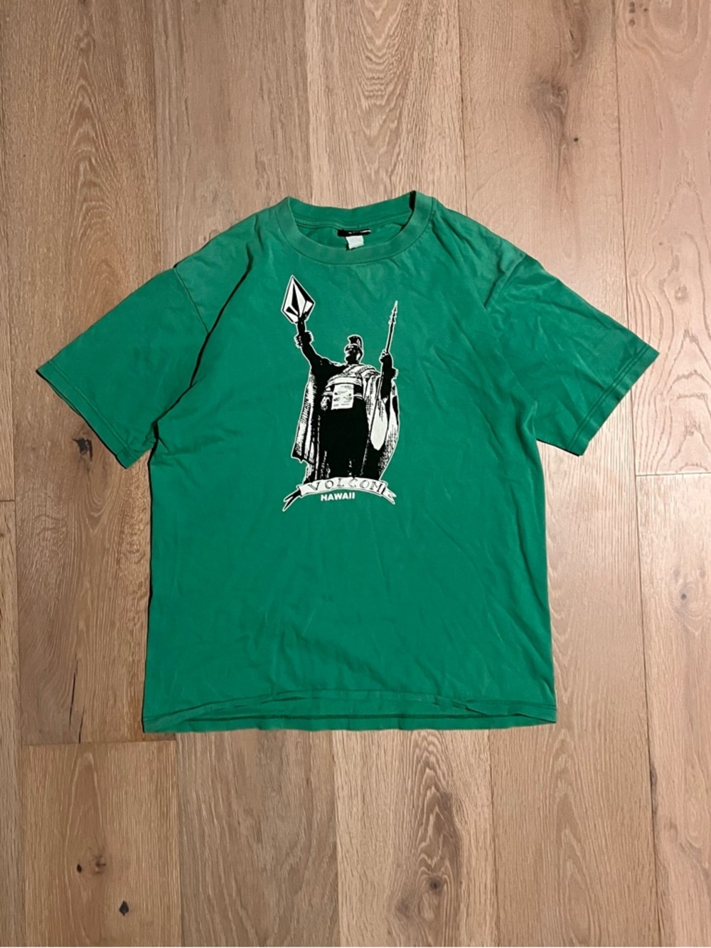 Vintage 2000s Volcom Graphic T Shirt Green Statue Print Streetwear